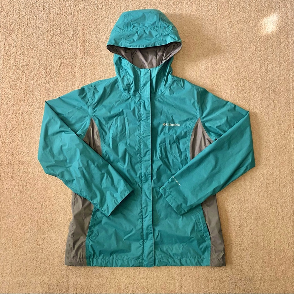 Columbia Gray and Teal Lightweight Omnitech Jacket